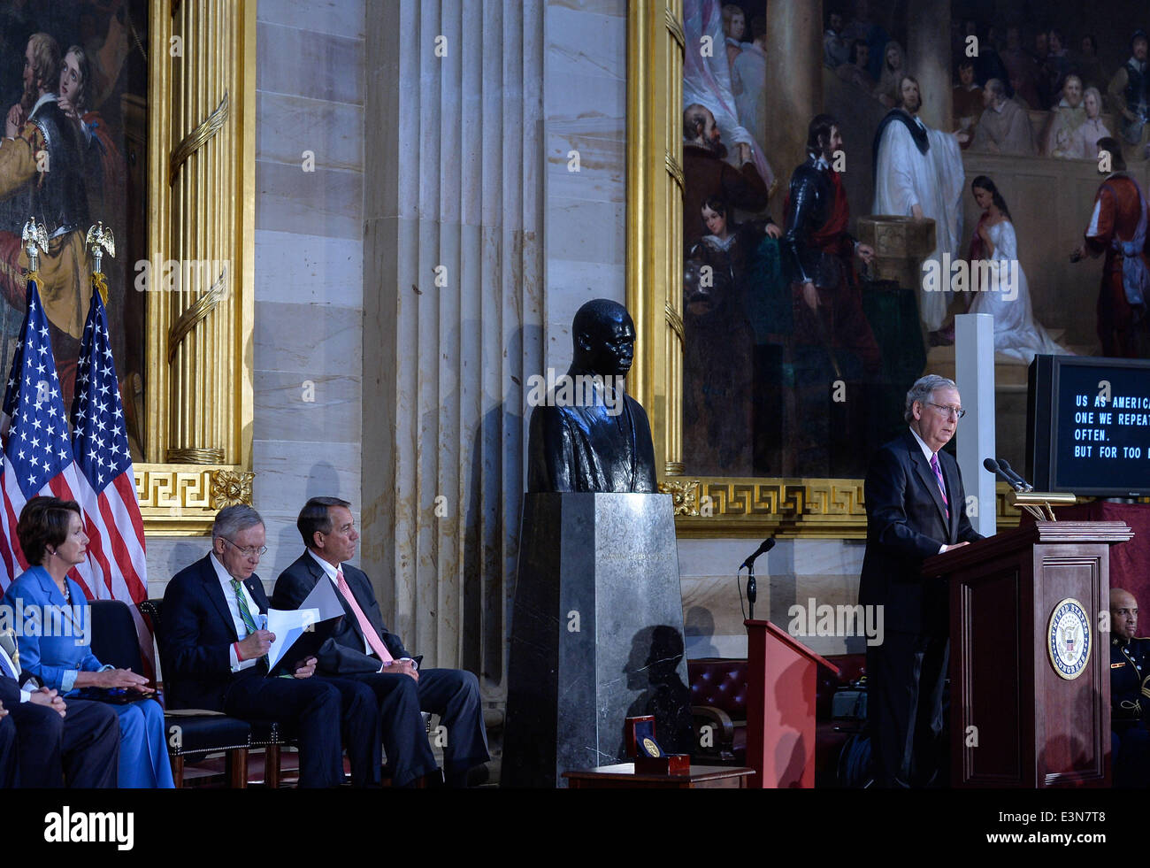 Washington, Vereinigte Staaten Senat, USA. 24. Juni 2014. Republikaner Mitch McConnell, Minorität-Führer des US-Senats befasst sich mit der Feier zum 50. Jahrestag des Civil Rights Act von 1964 auf dem Kapitol in Washington 24. Juni 2014. © Bao Dandan/Xinhua/Alamy Live-Nachrichten Stockfoto