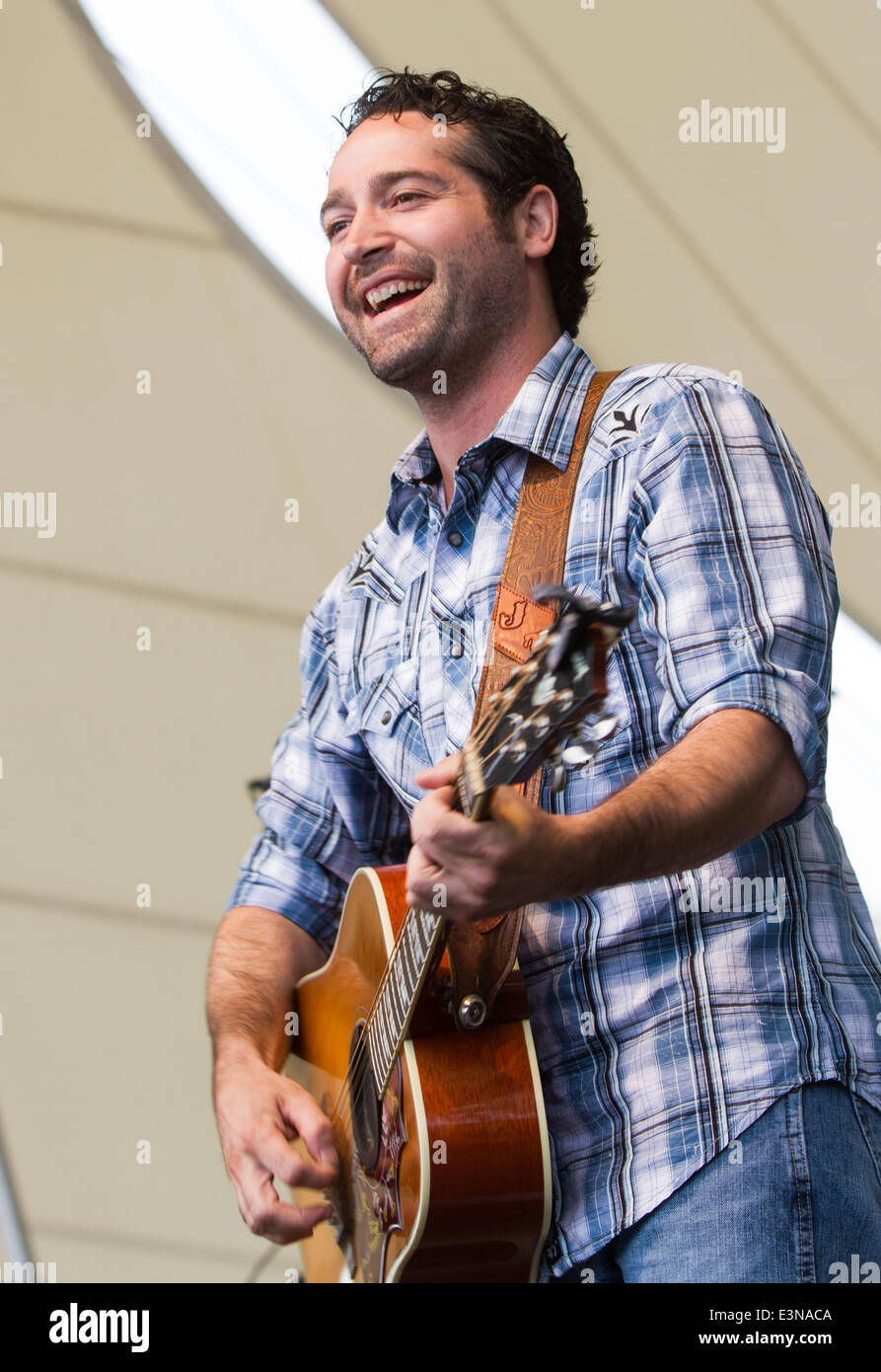 Stockton, CA, USA. 21. Juni 2014. Josh Thompson führt während des KAT Land LAC-Konzerts in Stockton CA © Marty Bicek/ZUMAPRESS.com/Alamy Live-Nachrichten Stockfoto