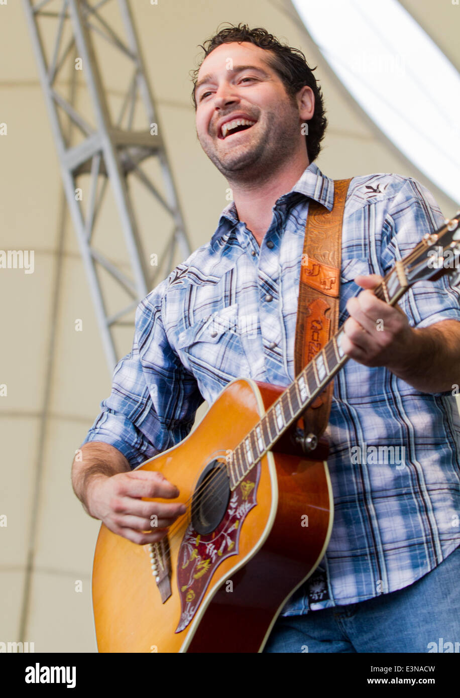 Stockton, CA, USA. 21. Juni 2014. Josh Thompson führt während des KAT Land LAC-Konzerts in Stockton CA © Marty Bicek/ZUMAPRESS.com/Alamy Live-Nachrichten Stockfoto