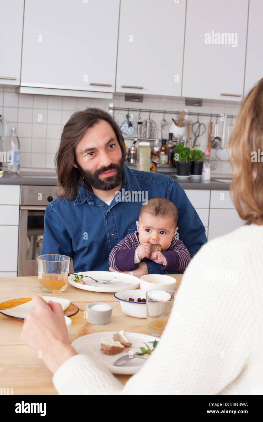 Familie frühstücken zu Hause Stockfoto