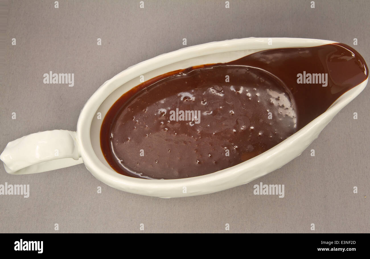 Sauce boat -Fotos und -Bildmaterial in hoher Auflösung – Alamy Sauce boat -Fotos und -Bildmaterial in hoher Auflösung – Alamy