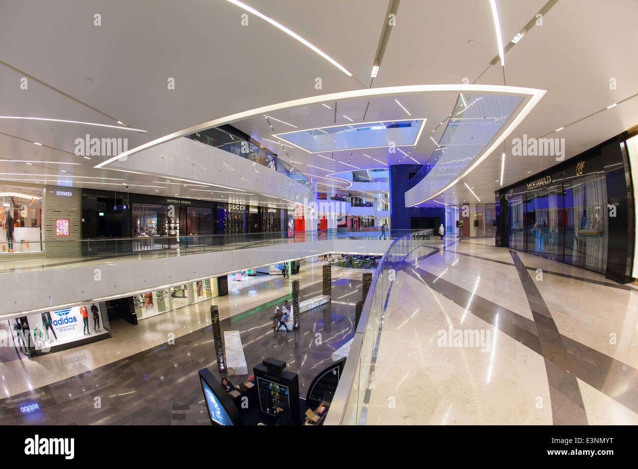 Kuwait-Stadt, Al Hamra Tower verfügt über einen Luxus-Business und Shopping Center im Jahr 2011 abgeschlossen Stockfoto