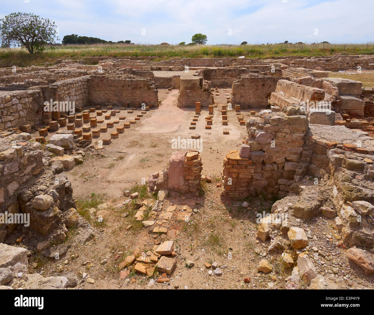 Ruinen der römischen Stadt Empuries, Katalonien, Spanien. Teil der öffentlichen Bäder. Stockfoto