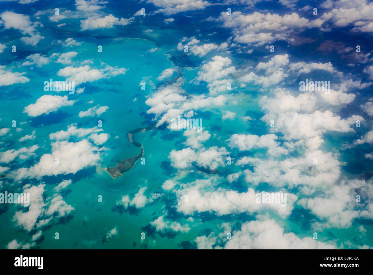 Aus der Vogelperspektive auf Wolken und Florida Keys Stockfoto