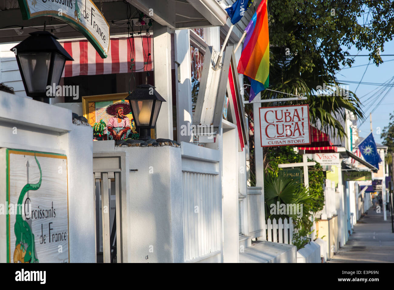 Viele einzigartige Geschäfte entlang der Duval Street in Key West, Florida, USA Stockfoto