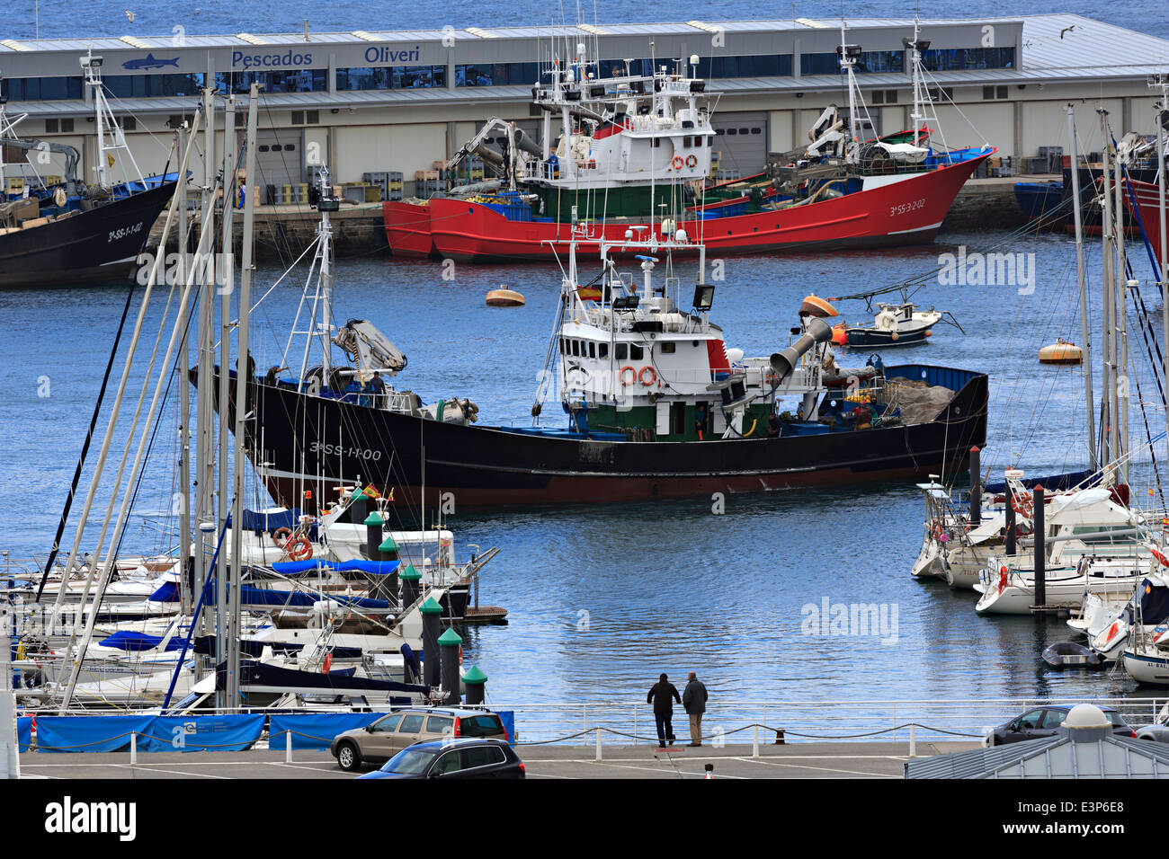 Getaria, Gipuzkoa, Baskisches Land. Kommerzielle Fischerhafen gebucht. Spanien hat die größte kommerzielle Fischerei-Flotte in der EU. Stockfoto