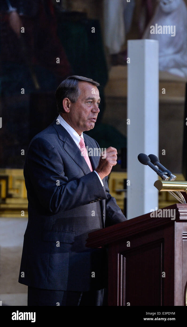 Washington, Vereinigte Staaten Repräsentantenhaus. 24. Juni 2014. John A. Boehner, Sprecher von dem US-Repräsentantenhaus, befasst sich mit der Feier zum 50. Jahrestag des Civil Rights Act von 1964 auf dem Kapitol in Washington 24. Juni 2014. © Bao Dandan/Xinhua/Alamy Live-Nachrichten Stockfoto