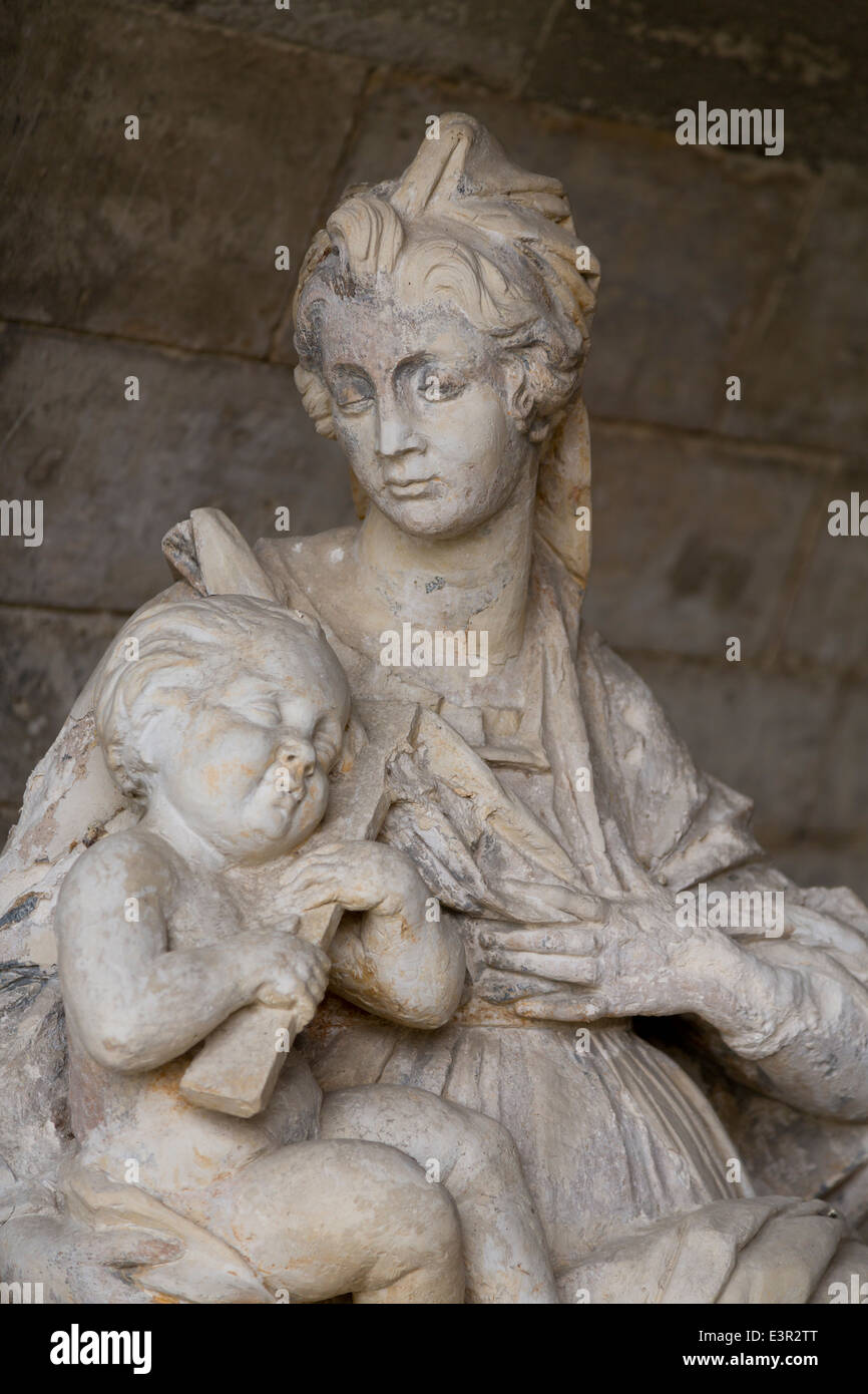 Skulptur auf der Brücke in Avignon, Provence, Frankreich Stockfoto