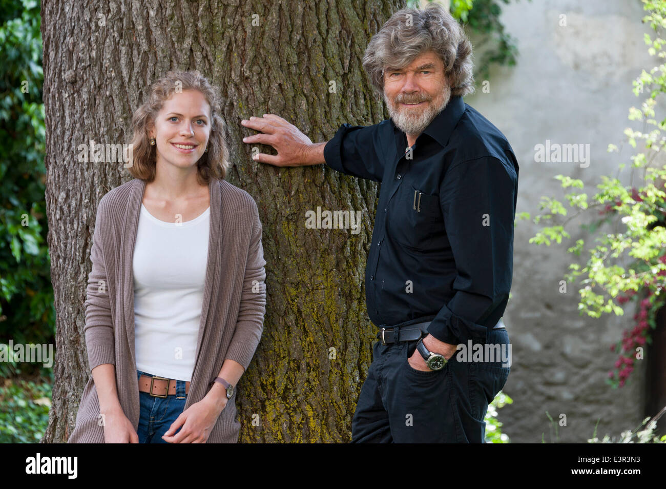 Reinhold Messner Mit Seiner Tochter Magdalena Schloss Juval Italien Juni 2014 Stockfotografie Alamy
