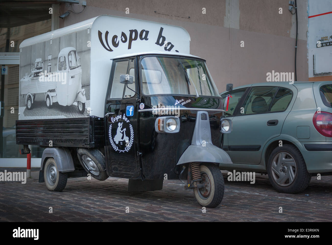 Piaggio Ape 600 mp 3-Rad-Fahrzeug gesehen in Warschau, Polen Stockfoto
