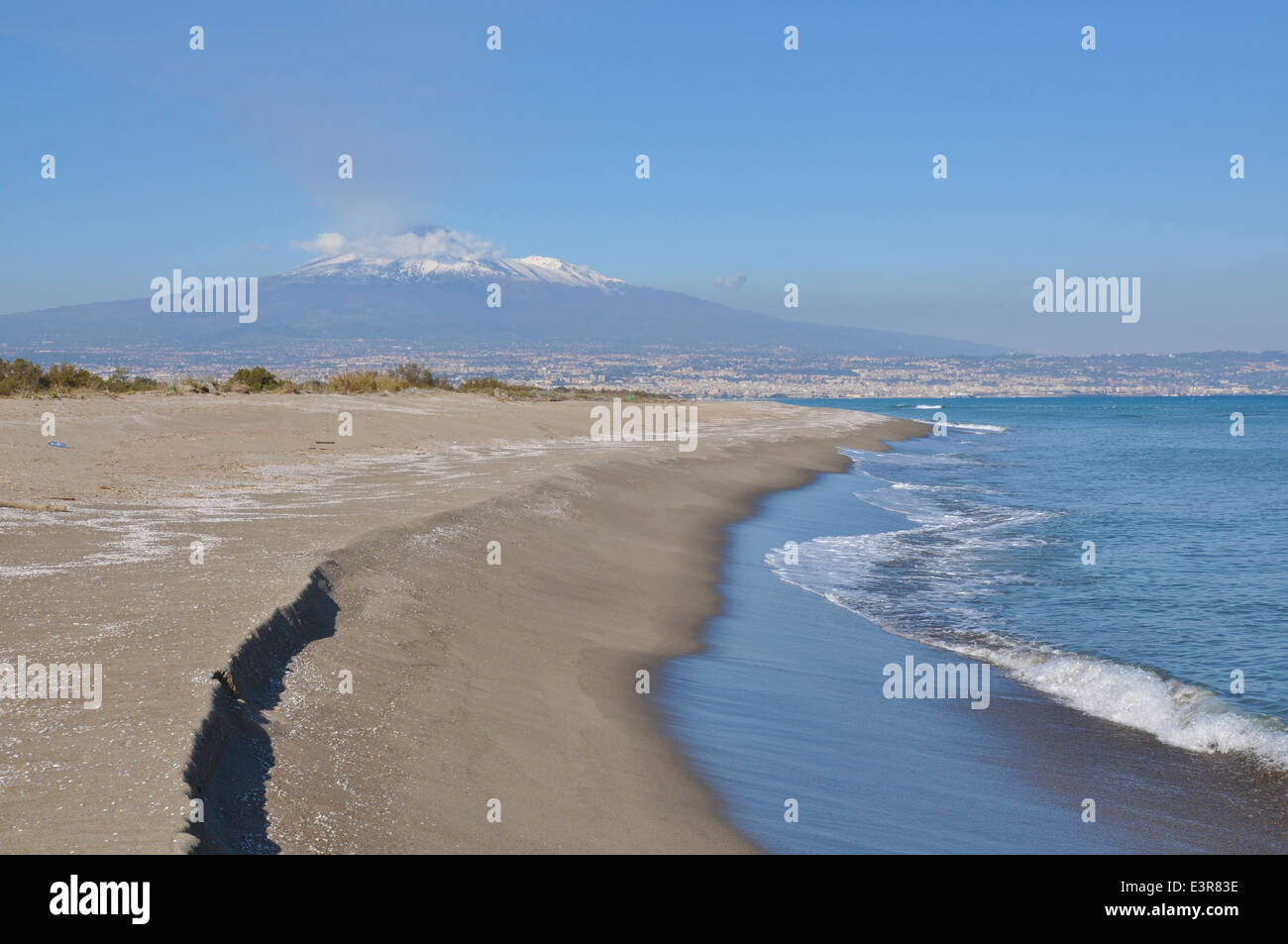 Mund Simeto Fluß, Vulkan Ätna, UNESCO, Catania, Sizilien, Italien Stockfoto