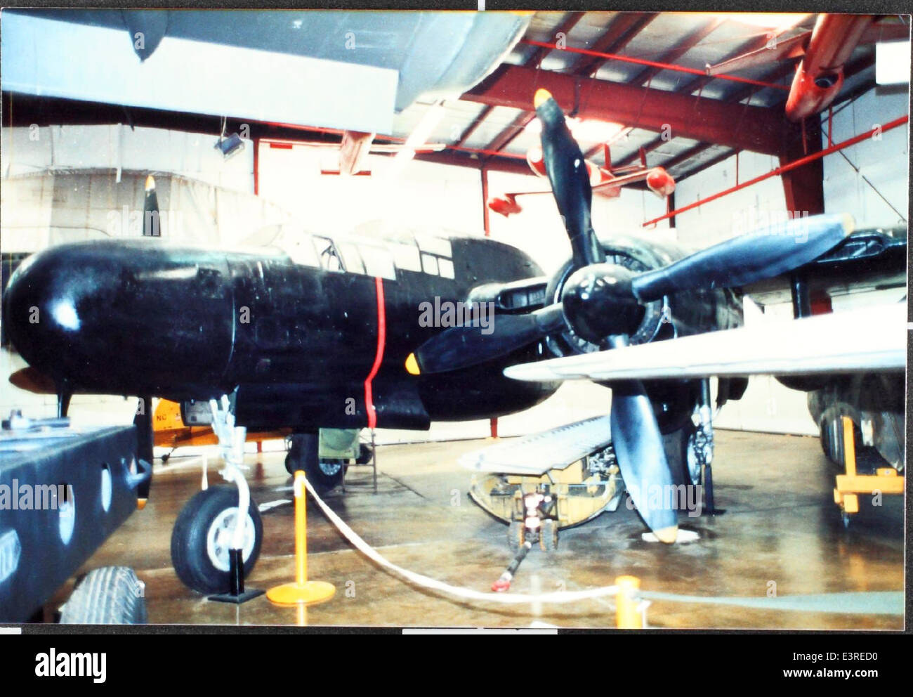 Die Northrop P-61C Black Widow war ein Nachtflugzeug, das während des Zweiten Weltkriegs von der US Army Air Forces eingesetzt wurde und für seine fortschrittlichen Radar- und Nachtkampffähigkeiten bekannt war. Stockfoto