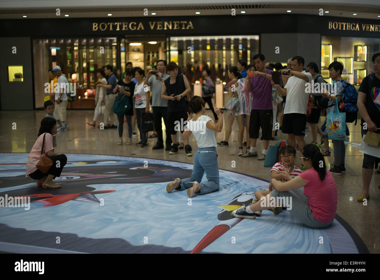 Ein Batman-Ausstellung mit Modellen und 3d Kunst am Times Square Shopping Centre in Causeway Bay Stockfoto