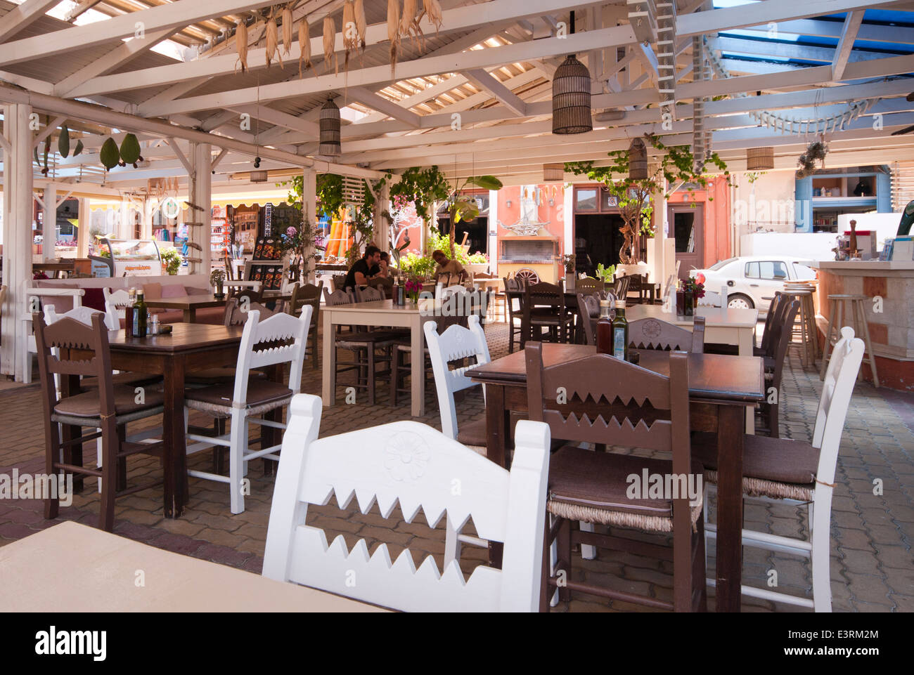 in einer griechischen Taverne Stockfoto