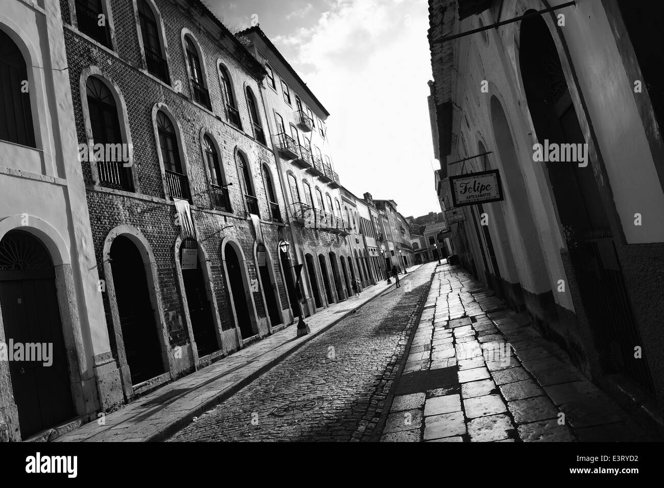 SAO LUIS, Brasilien - 2. Oktober 2013: Figuren Fuß Rua Portugal, eine Straße für traditionelle portugiesische Kolonial-Architektur bekannt. Stockfoto