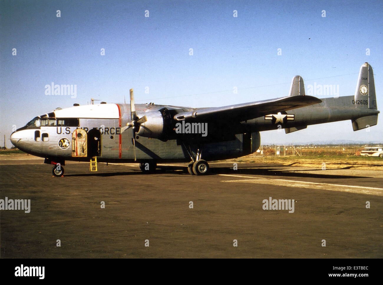 Die Fairchild C-119C, Seriennummer 51-2605, war ein militärisches Transportflugzeug der US Air Force. Sie war Teil der VMR-234-Geschwader und war während des Vietnamkriegs an verschiedenen Transport- und Frachtoperationen beteiligt. Stockfoto
