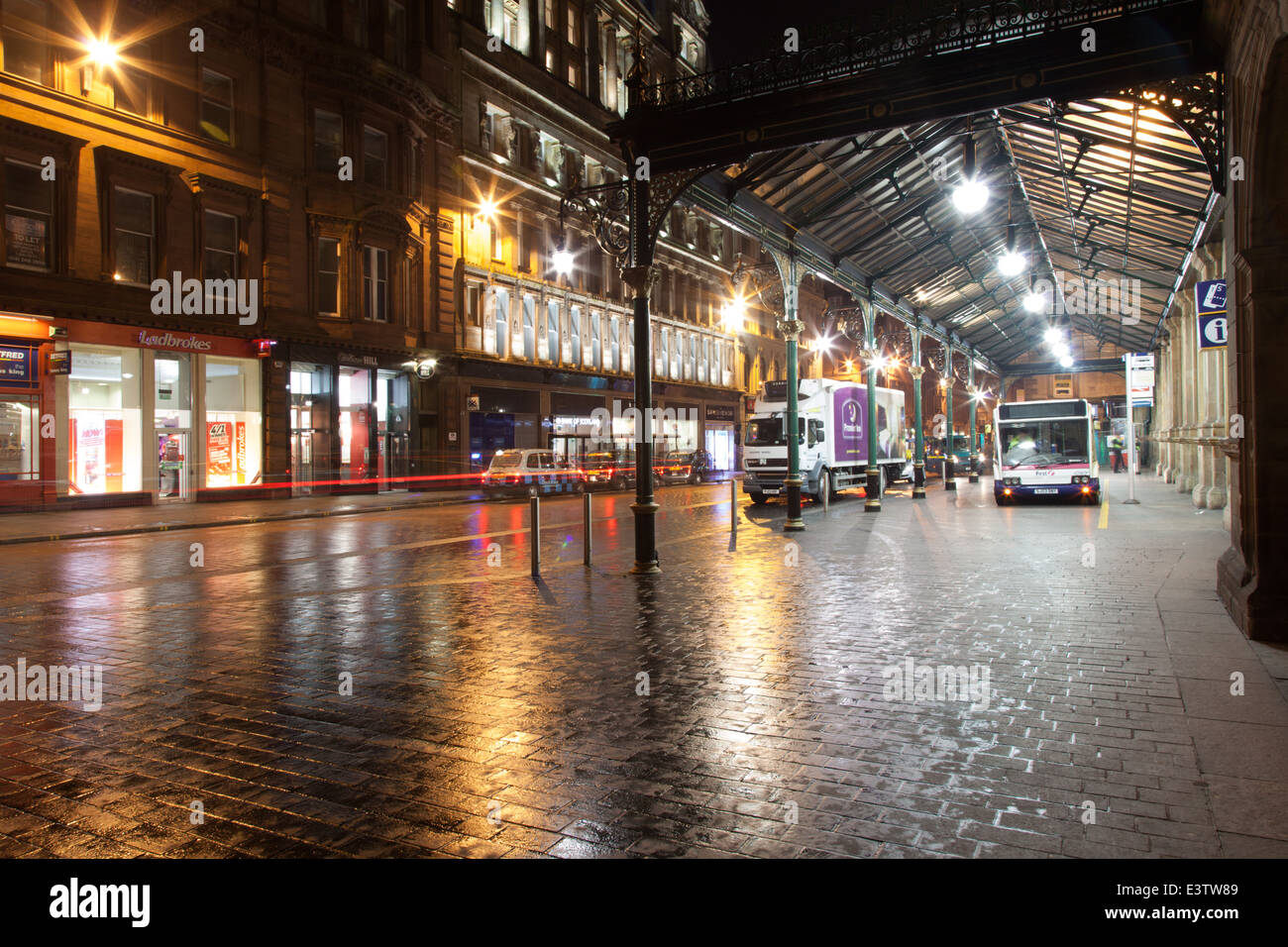Glasgow Central Station in der Nacht Stockfoto