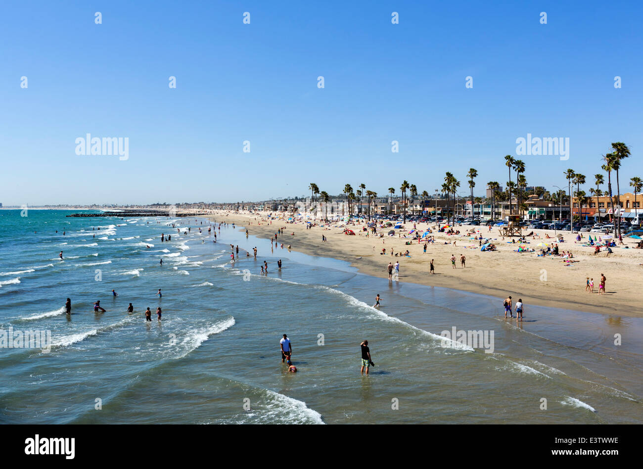 Der Strand von Newport Beach vom Pier, Orange County, Kalifornien, USA Stockfoto