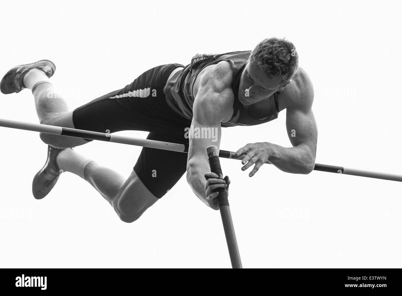 Birmingham, Vereinigtes Königreich. 29. Juni 2014. Jax THOIRS (Glasgow) konkurriert die Männer Stabhochsprung-Finale bei der Sainsbury britischen Leichtathletik-Meisterschaften von Alexander Stadium. Bildnachweis: Aktion Plus Sport/Alamy Live-Nachrichten Stockfoto