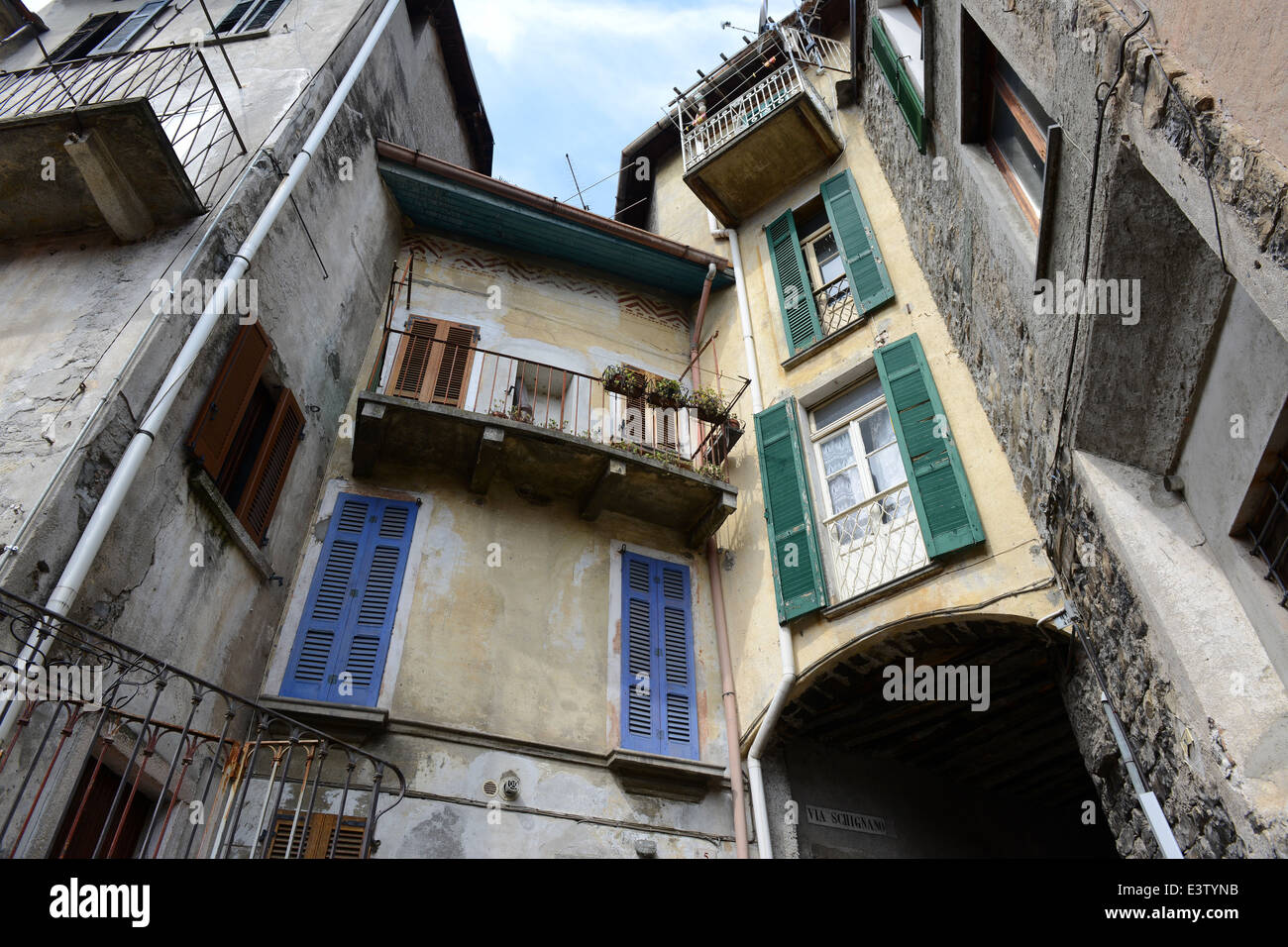 Argegno Comer See Italien Backstreet beherbergt Italienisch Stockfoto