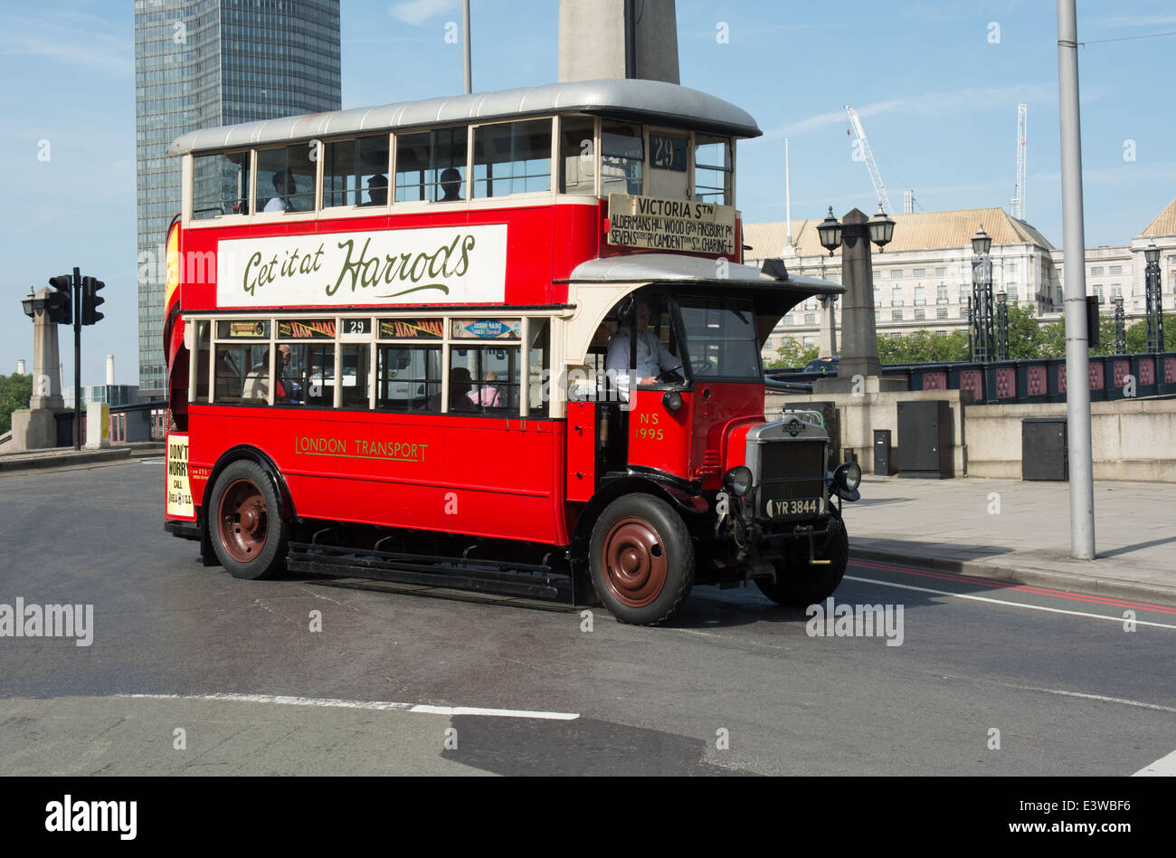 Ein erhaltene London Transport AEC NS Typ Bus beteiligt sich im Jahr 2014 der Bus Parade in London. Stockfoto