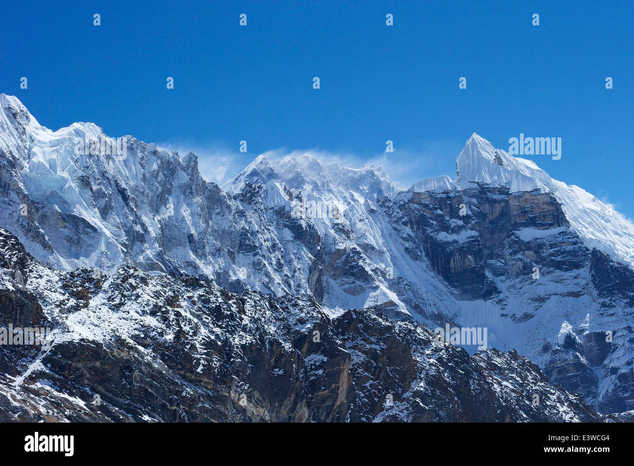 Lobuche East Ridge und Gipfel, Cho La Pass, Solukhumbu Bezirk, Sagarmatha Nationalpark, Nepal, Asien Stockfoto