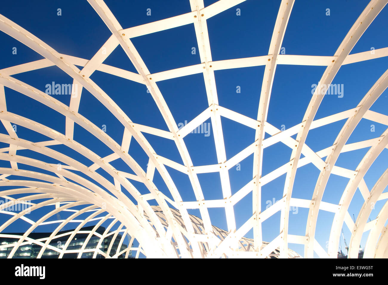 Melbourne, Australien-Webb-Bridge-Architektur in Southbank Docklands. moderne australische Design von Denton Marshall, Robert Owen. Stockfoto