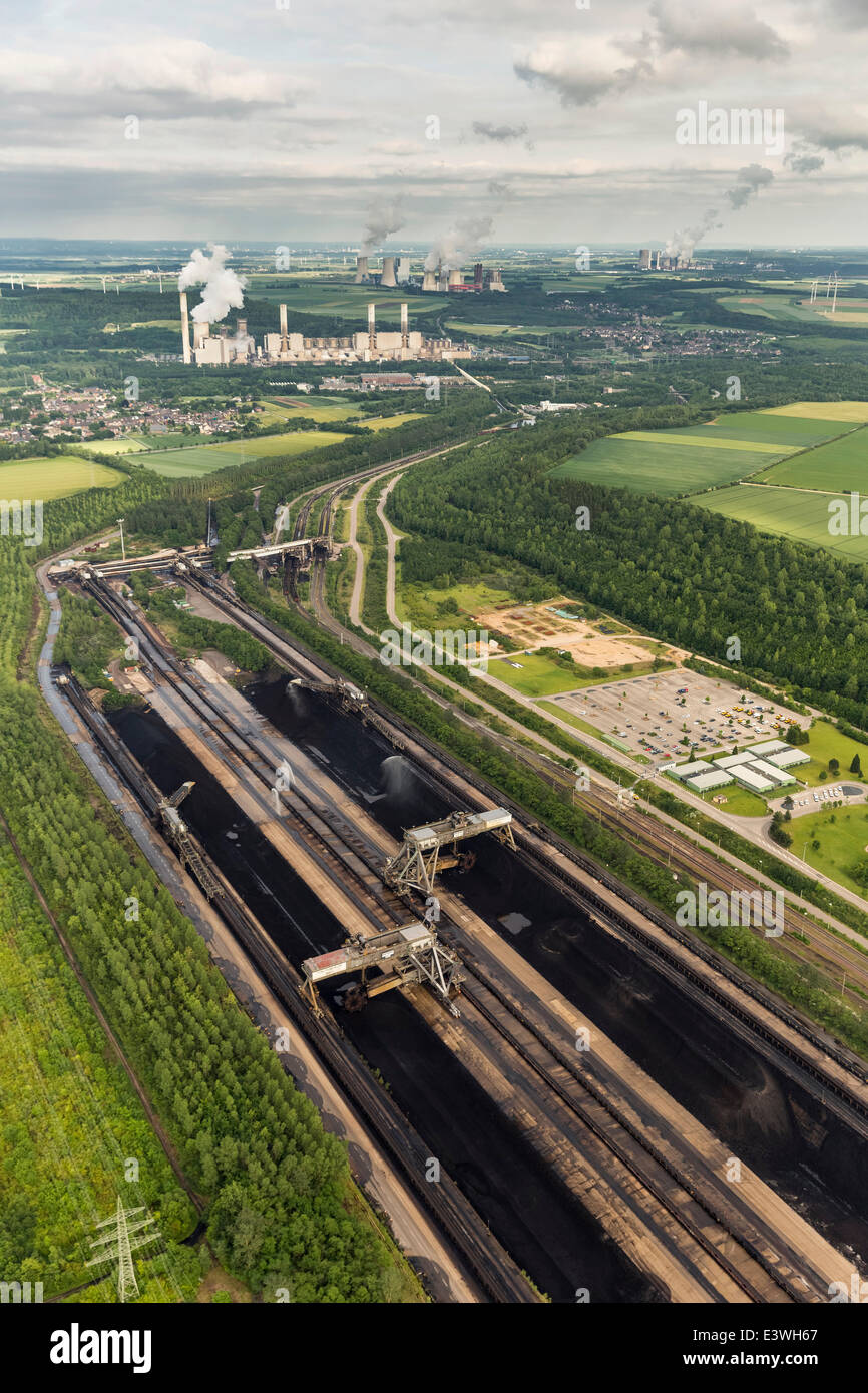 Luftaufnahme, Kohle Mischanlage für das Kraftwerk Frimmersdorf, RWE Frimmersdorf, Jüchen, Niederrhein Stockfoto