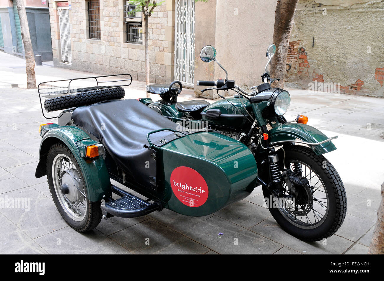 Motorrad mit Beiwagen Barcelona touristisches Angebot für Touren durch die Stadt Stockfoto