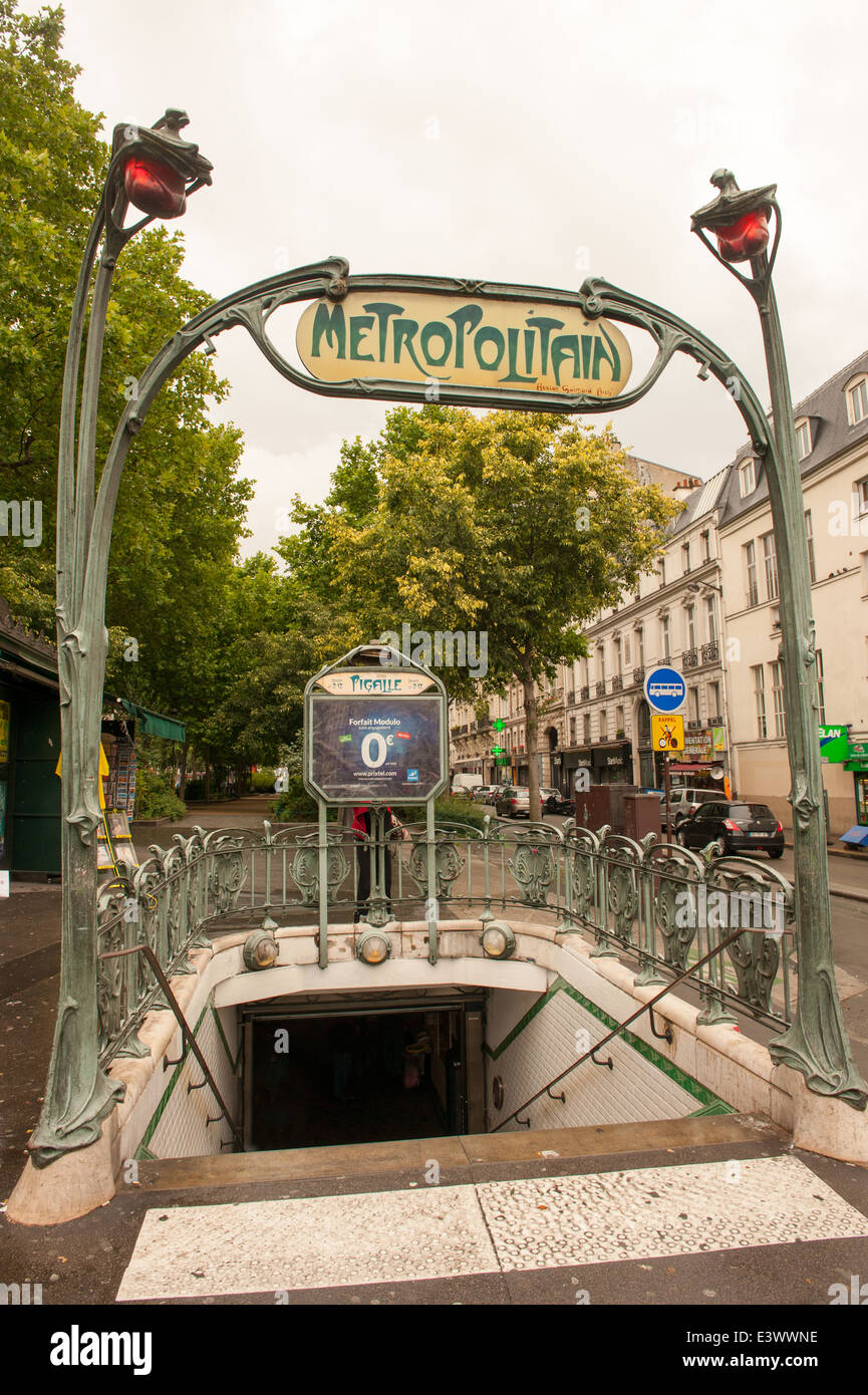Paris u-Bahn Metropolitain u-Bahn-Schild pigalle Stockfoto