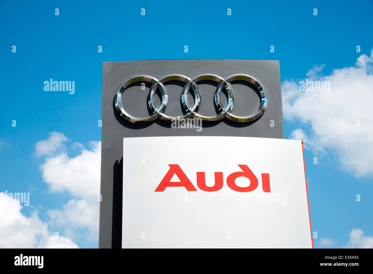 Audi Autohaus Autokennzeichen, UK. Stockfoto