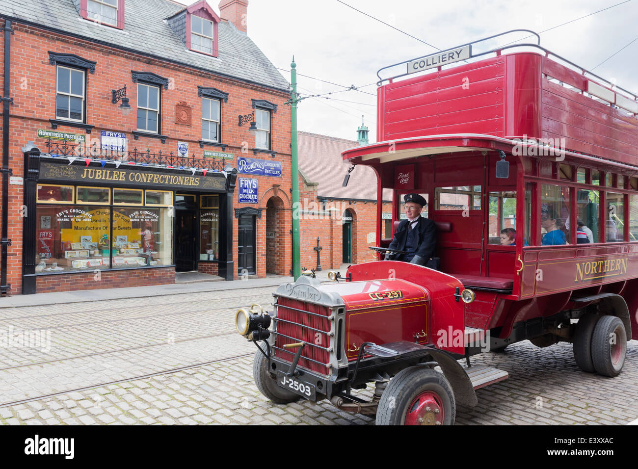 Open Top Doppeldecker-Bus im Beamish lebendigen Freilichtmuseum Stockfoto