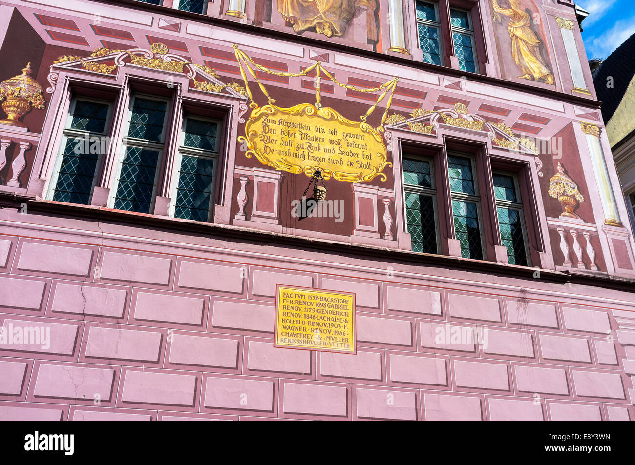 Renaissance ehemaliges Rathaus aus dem 16. Jahrhundert mit Klatschstein Mulhouse Elsass Frankreich Europa Stockfoto