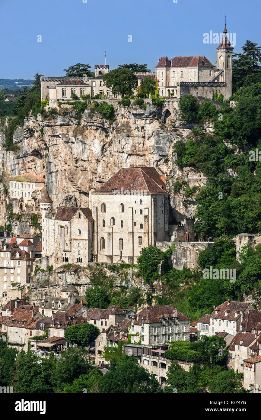 Blick über Rocamadour, Bischofsstadt und Heiligtum der Jungfrau Maria, Lot, Midi-Pyrénées, Frankreich Stockfoto