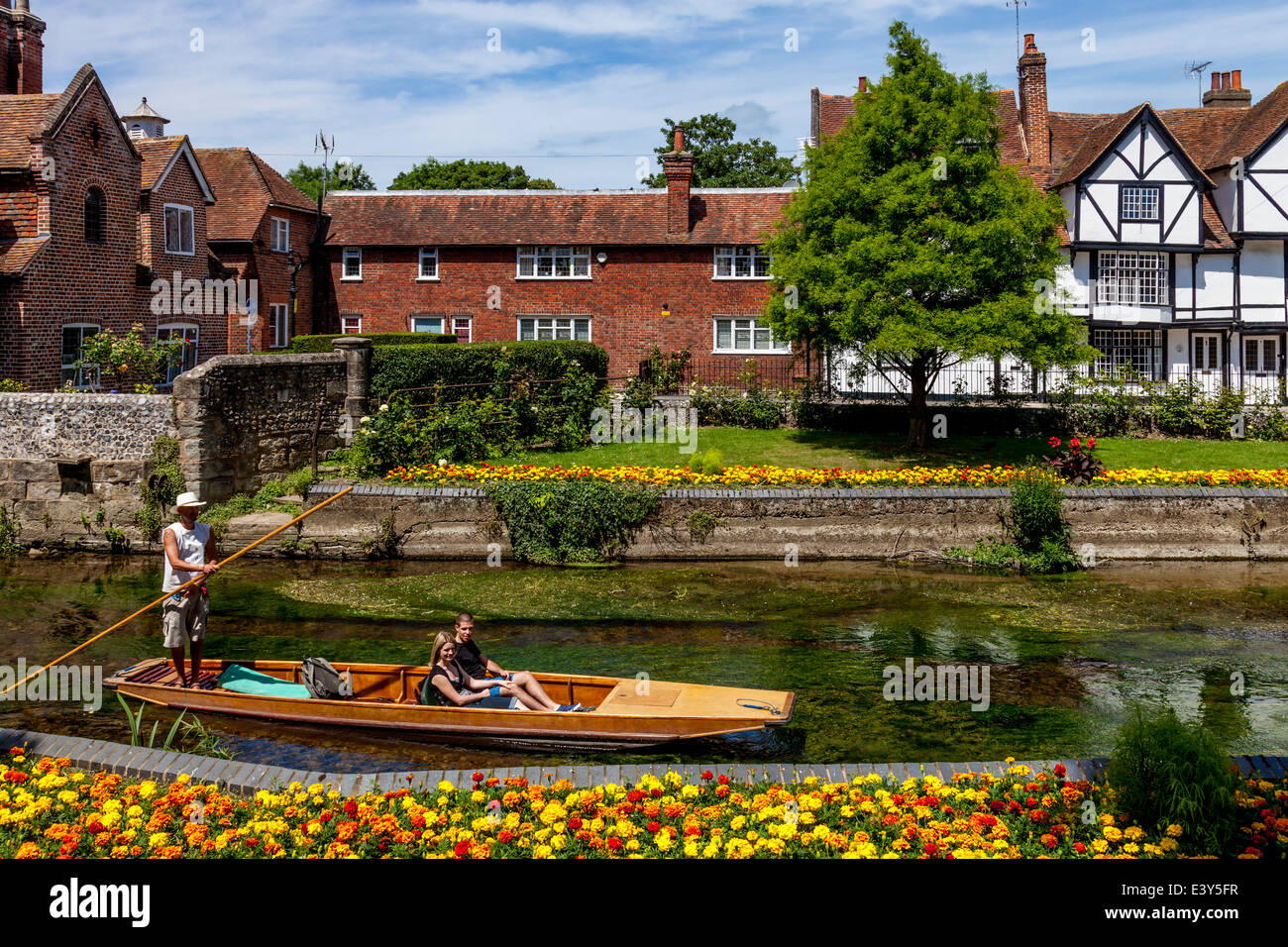 Bootfahren auf dem Fluss Stour, Canterbury, Kent, UK Stockfoto