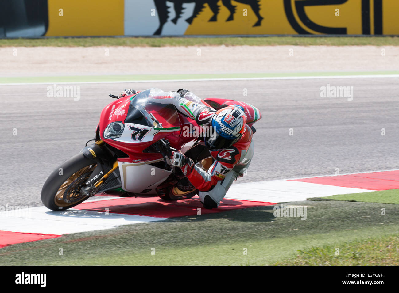 MV Agusta F4 RR MV Agusta Reparto Corse Team, angetrieben von Claudio CORTI in Aktion während des freien Trainings Superbike Stockfoto