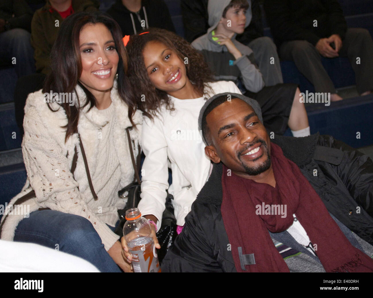 Basketball Ergebnisse West 2. jährlichen Celebrity Charity Basketballspiel gesponsert von Nike und die Los Angeles Lakers - innen mit: Bill Bellamy, Kristen Baker, Bailey Bellamy wo: Los Angeles, California, Vereinigte Staaten von Amerika bei: 8. Dezember 2013 Stockfoto