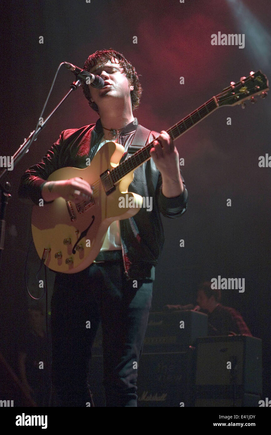 Schottische Indie-Rock Band The View erklingt live in O2 Academy Glasgow Featuring: Kyle Falconer, wo die Ansicht: Glasgow, Vereinigtes Königreich: 18. Dezember 2013 Stockfoto