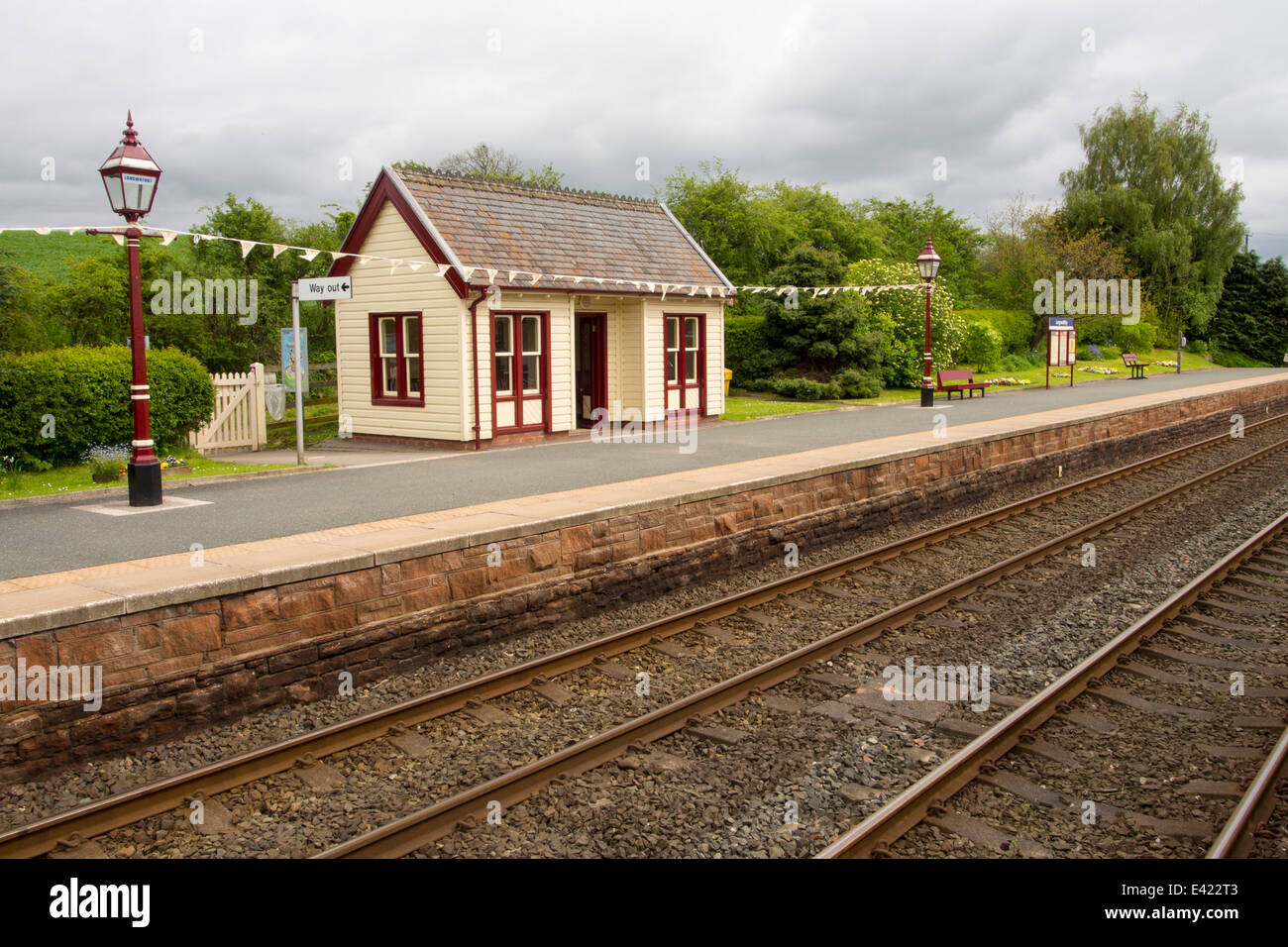 Der Settle - Carlisle Eisenbahnstrecke durch Langwathby, Eden Valley, Cumbria, UK. Stockfoto