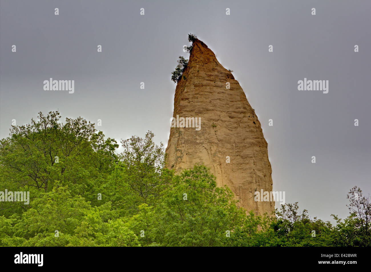 Spire-förmigen Berg aus Sandstein in Bulgarien Stockfoto