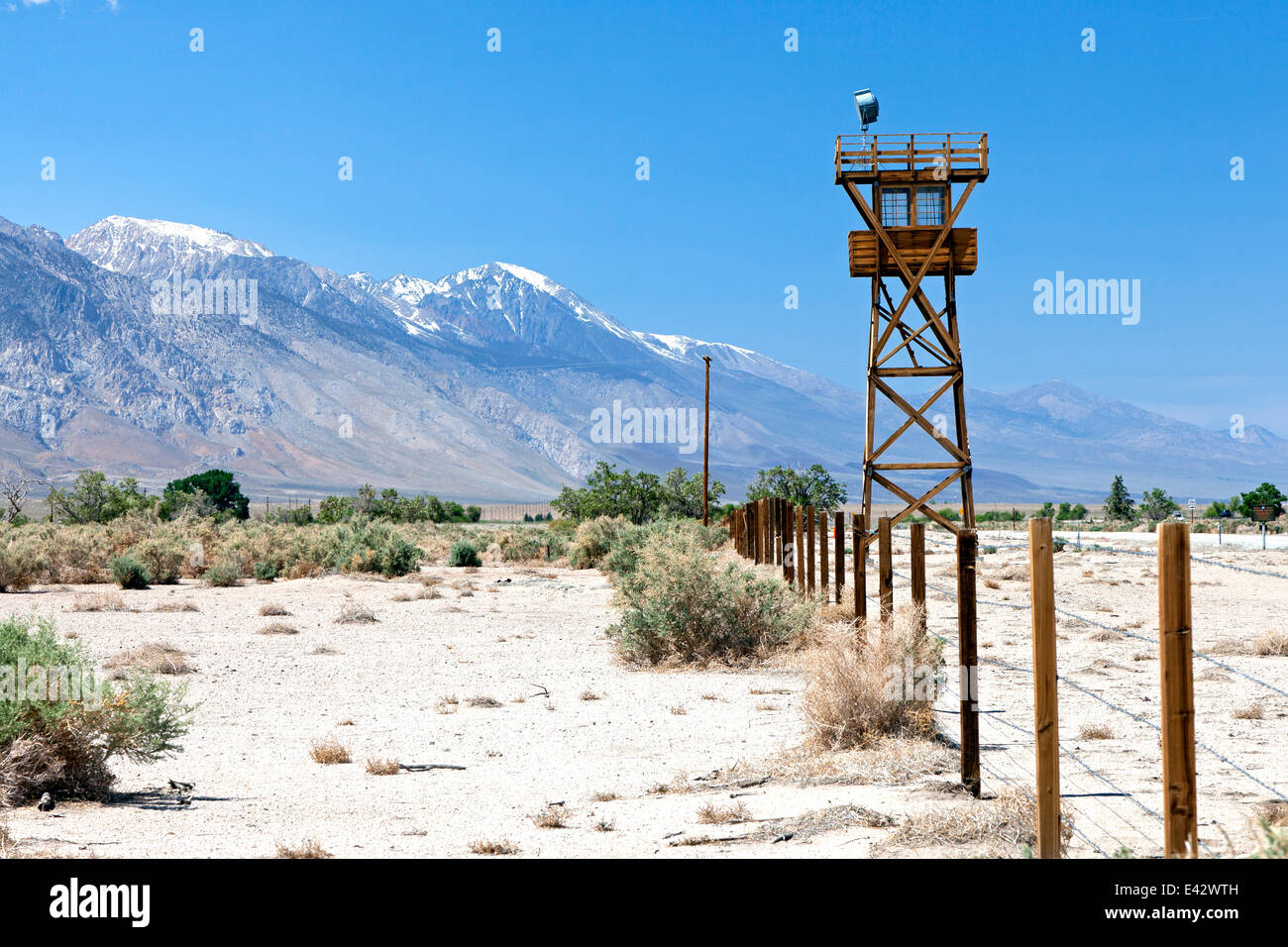 Turm Nr. 8 am Manzanar Relocation Center in der Nähe von Unabhängigkeit, Kalifornien zu schützen. Stockfoto