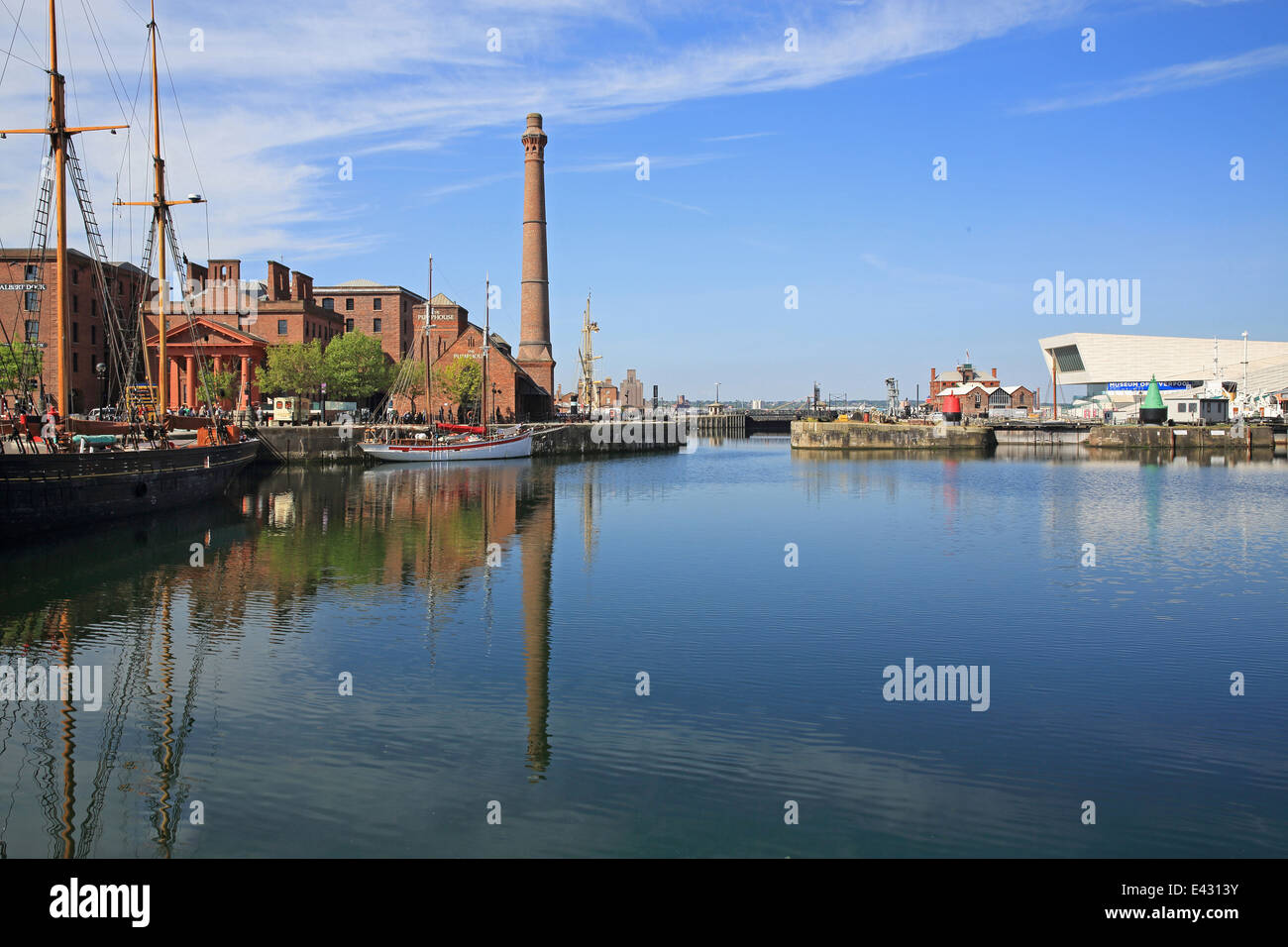 Das Pumphouse und Museum of Liverpool am Albert Dock, an der berühmten regeneriert Uferpromenade, auf Merseyside Stockfoto