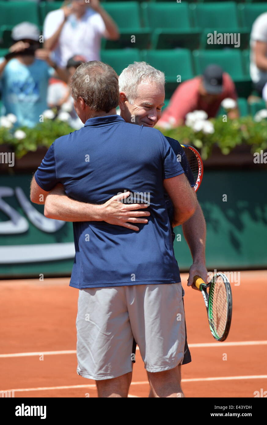 08.06.2014. Roland-Garros-Stadion, Paris, Frankreich. Bei den French Open Tennis Championships 2014 über 45 Herren Doppel, John Mc Enroe und Patrick Mc Enroe versus Andres Gomez und Mark Woodforde Stockfoto