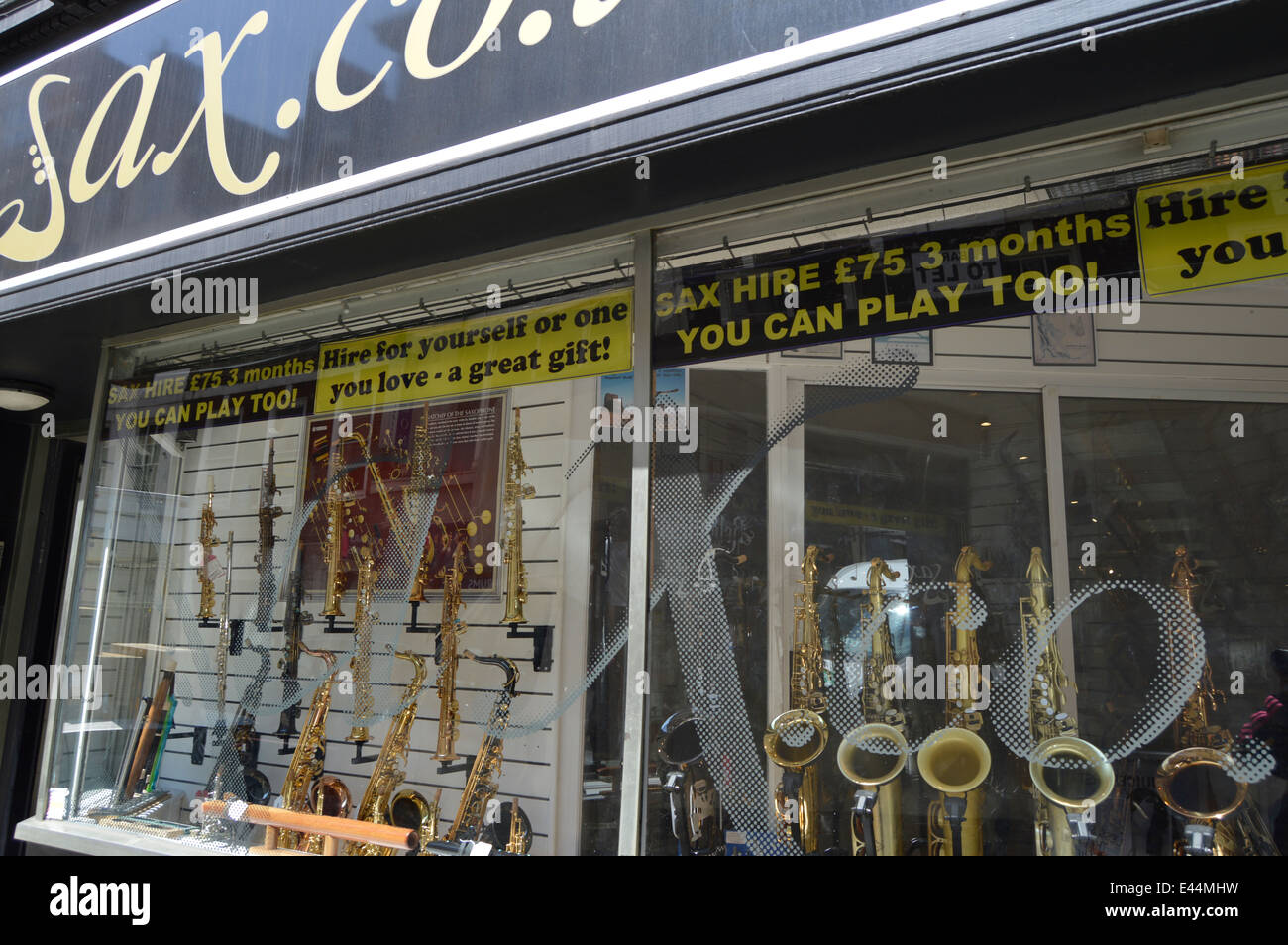 Ein Saxophon-Shop, London, UK Stockfoto