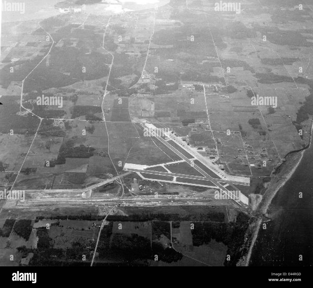 Ein Foto, das auf NAS Whidbey Island aufgenommen wurde, zeigt Flugzeugoperationen und militärische Luftfahrtaktivitäten an dieser bedeutenden US-Navy-Flugstation. Stockfoto