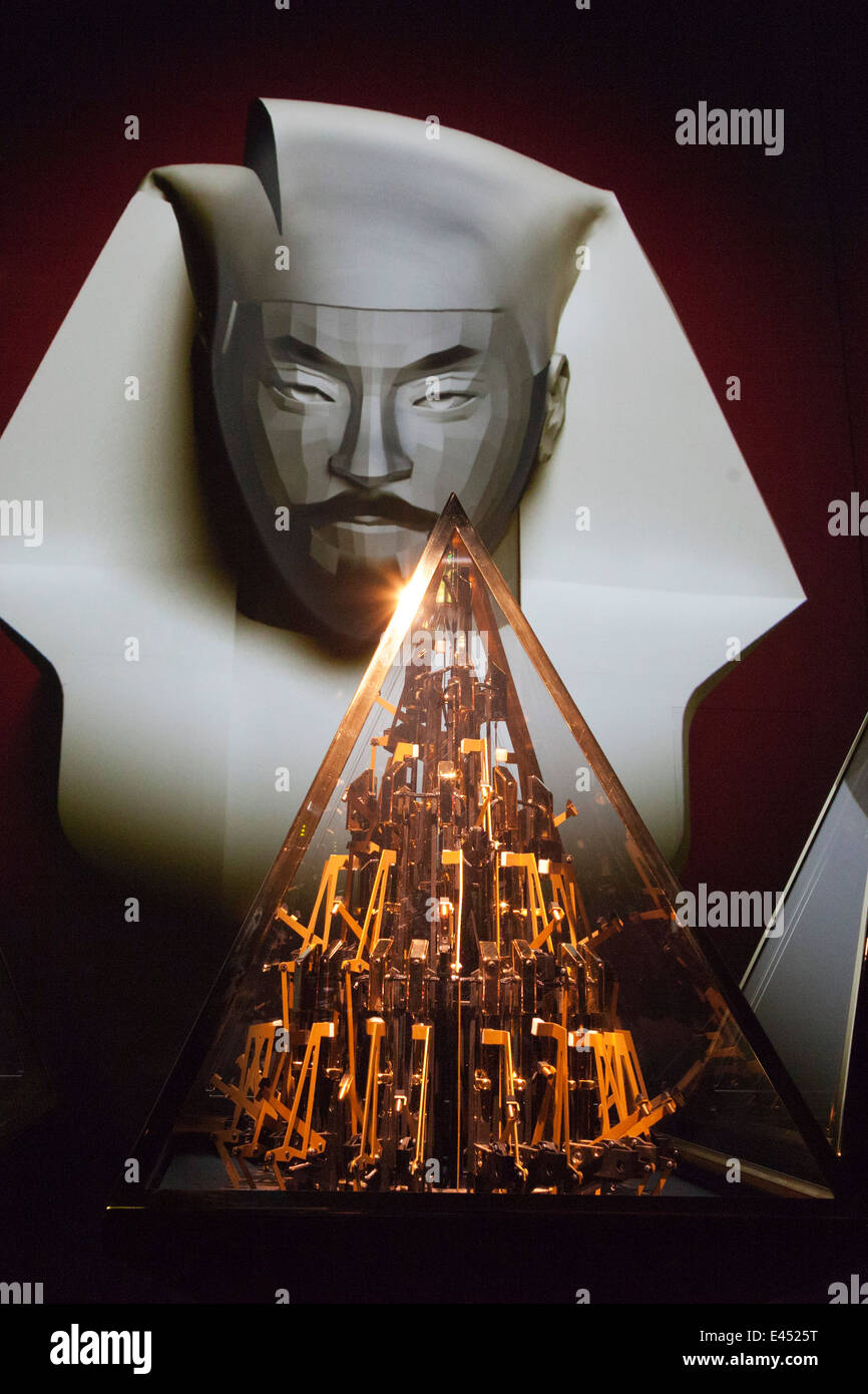 Pyramidi von will.i.am und Yuri Suzuki, "Digitale Revolution" Ausstellung im Barbican, London Stockfoto