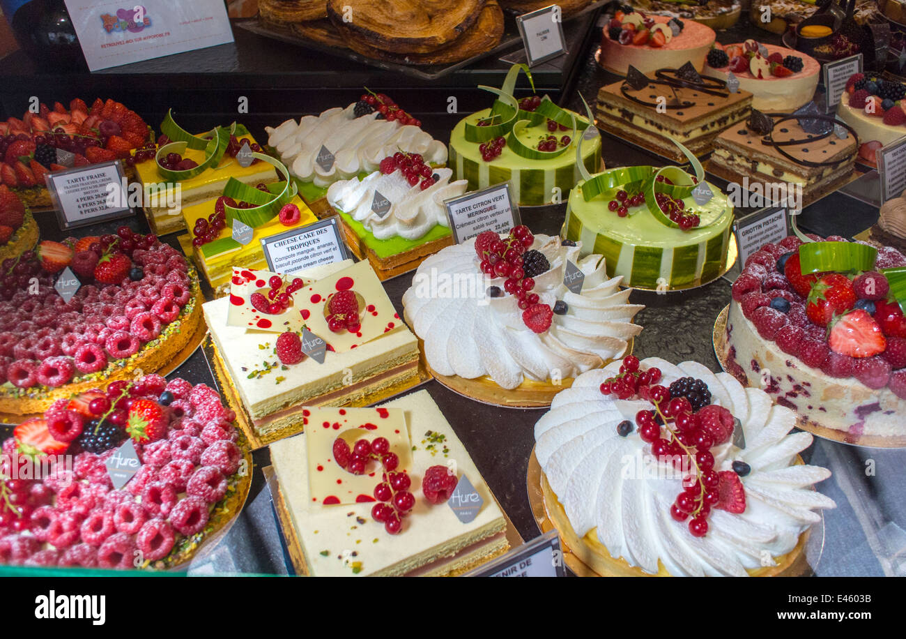 Paris, Frankreich, Detail, Geschäfte in der Gegend von Marais, Geschäfte, französische Bäckerei Patisserie Shop, französische Kuchen, Schaufensterausstellung, Hure, Stockfoto