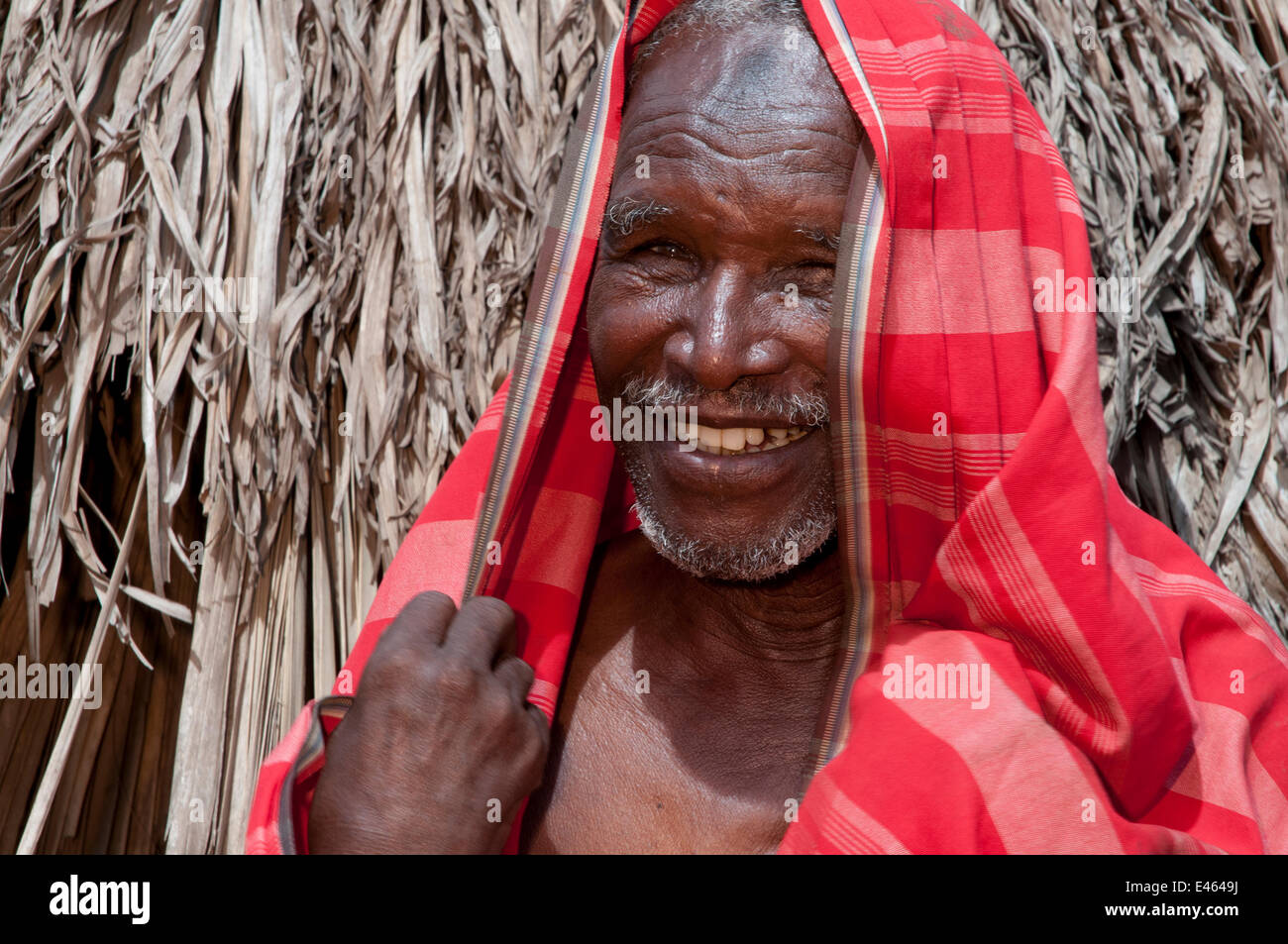 Tribal elder und Chef von seinem Dorf, Orma Dorf, Hirtenbevölkerung Stamm lebt in Tana River Delta, Kenia, Ostafrika 2010 Stockfoto