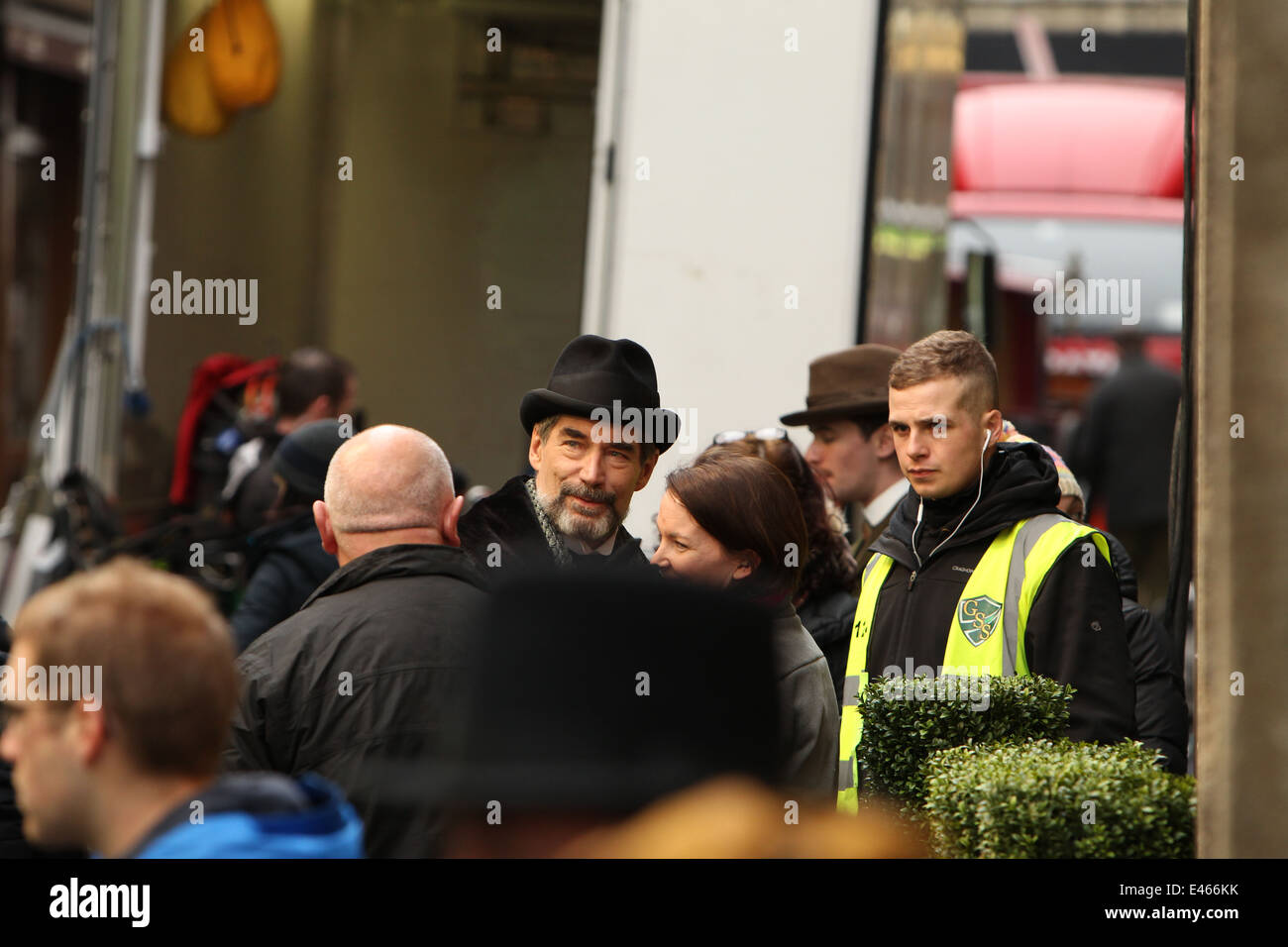 Britischer Schauspieler und ehemaliger James Bond Star, Timothy Dalton vor Ort in Dublin für die Dreharbeiten der Serie Victorian "Penny Dreadful" Stockfoto