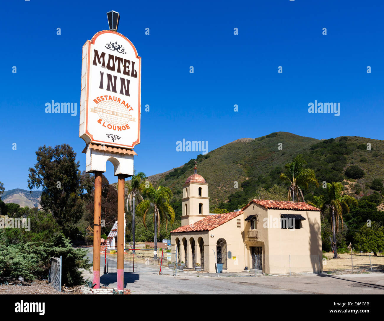 Der nun verlassenen Motel Inn, ehemals das Milestone Mo-Tel, weltweit erste Motel öffnete im Jahre 1925, San Luis Obispo, Kalifornien, USA Stockfoto